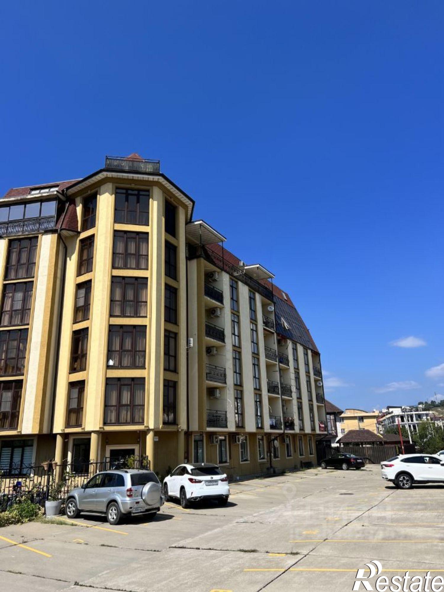 Купить квартиру за 15 000 000 рублей на Перелётная улица, 34