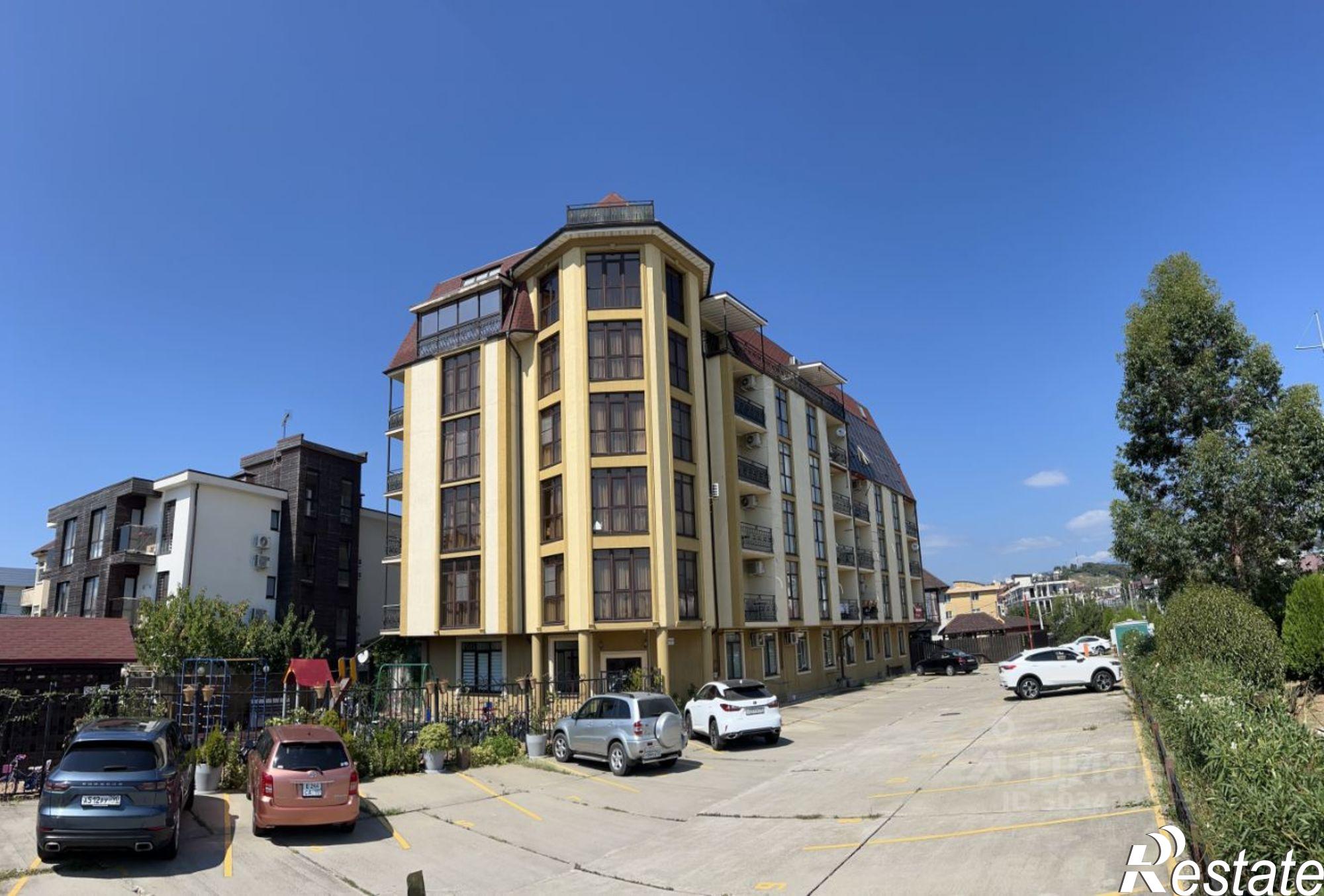 Купить квартиру за 15 000 000 рублей на Перелётная улица, 34