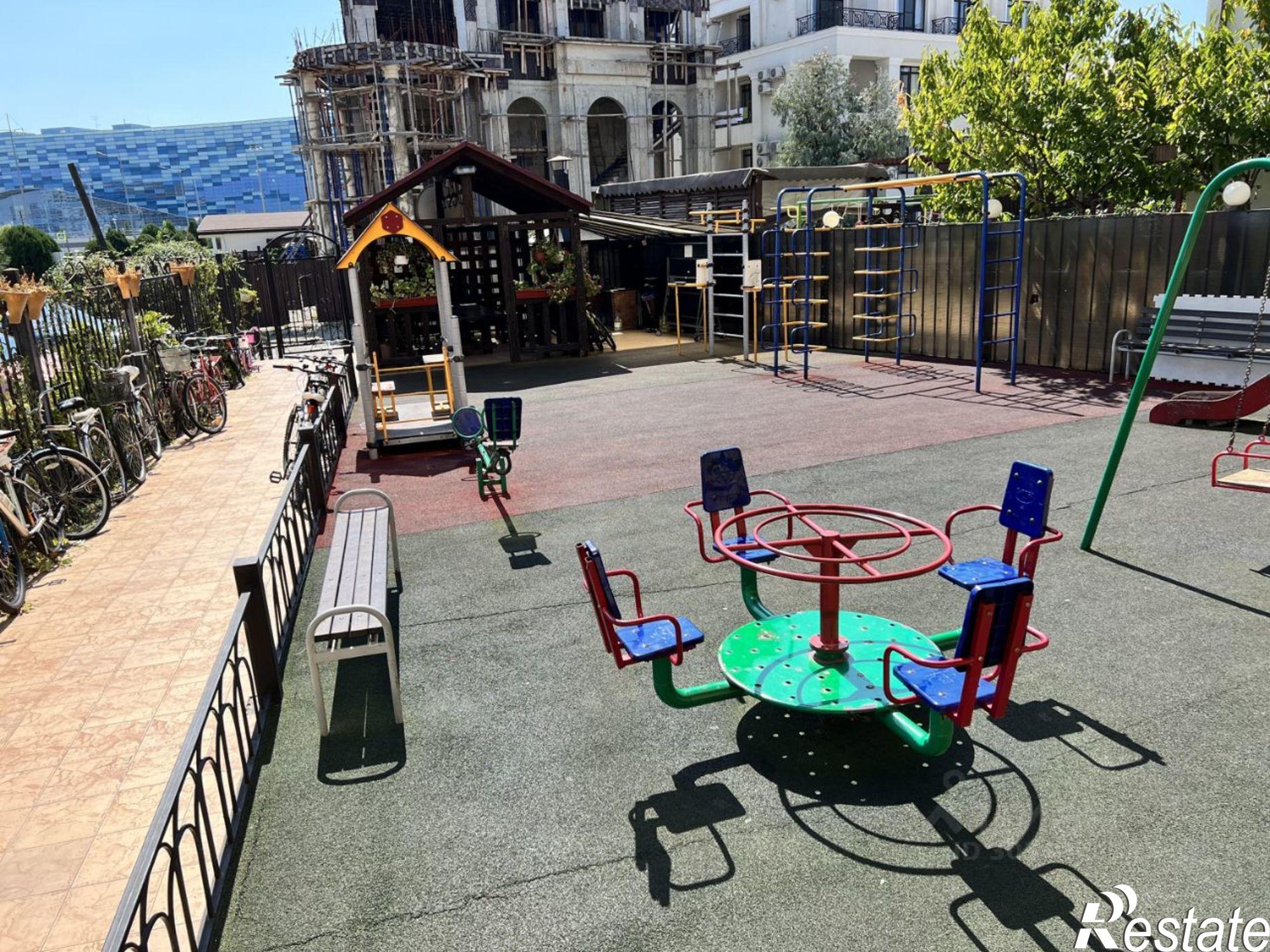 Купить квартиру за 15 000 000 рублей на Перелётная улица, 34