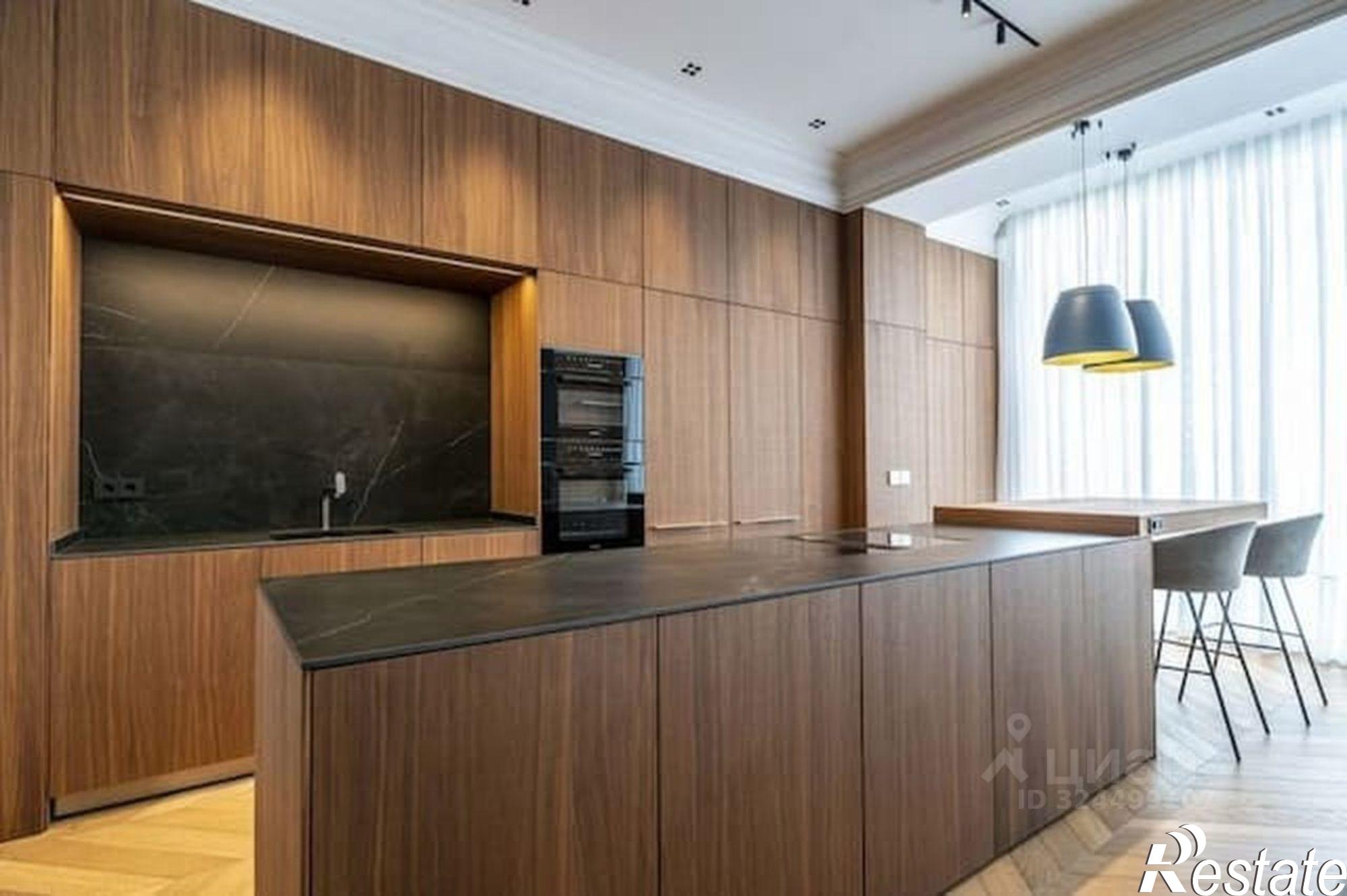 Купить квартиру за 23 100 000 рублей на ул Парусная, 7