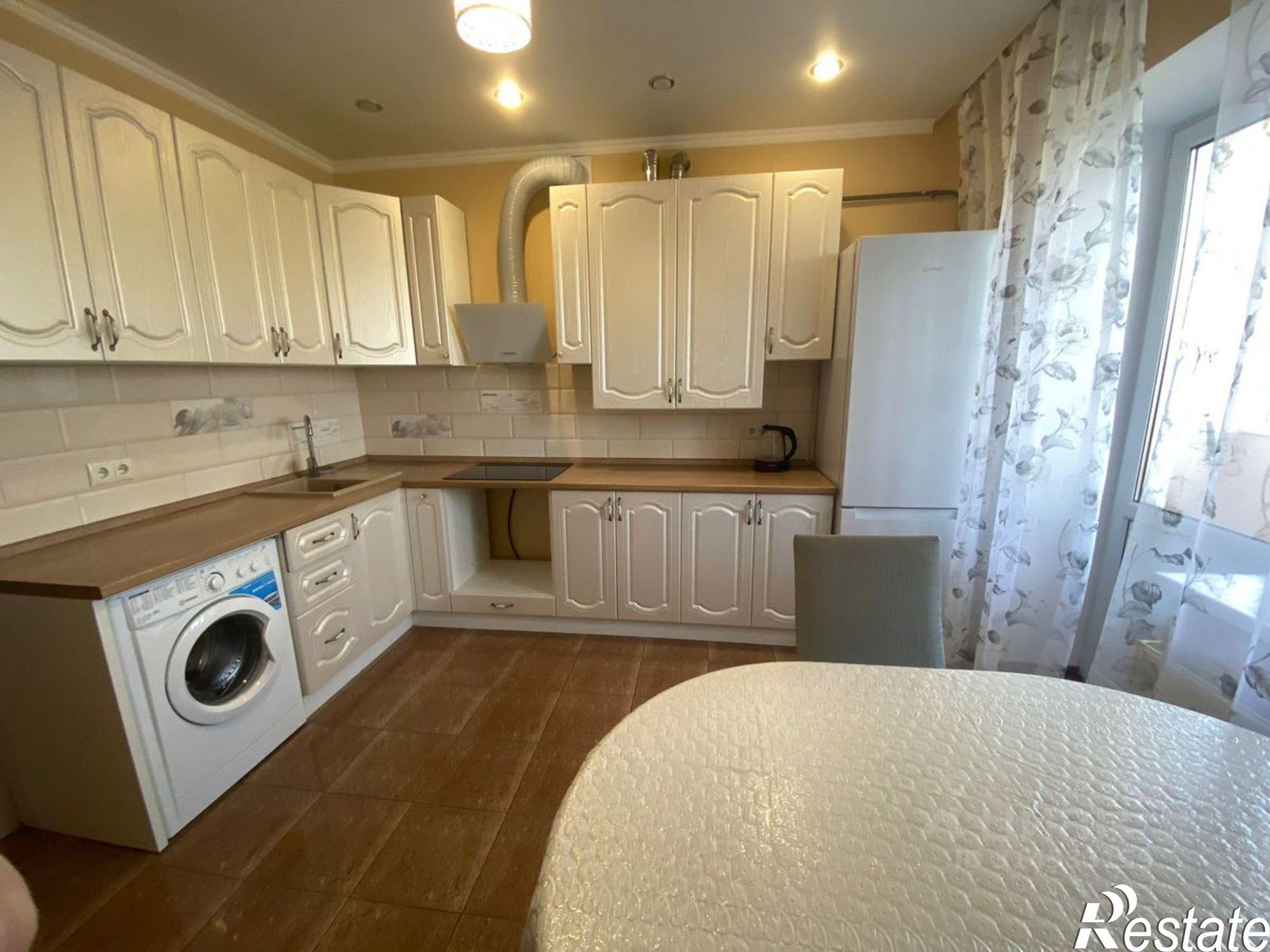 Сдать квартиру за 27 000 рублей на Софийская набережная, 9