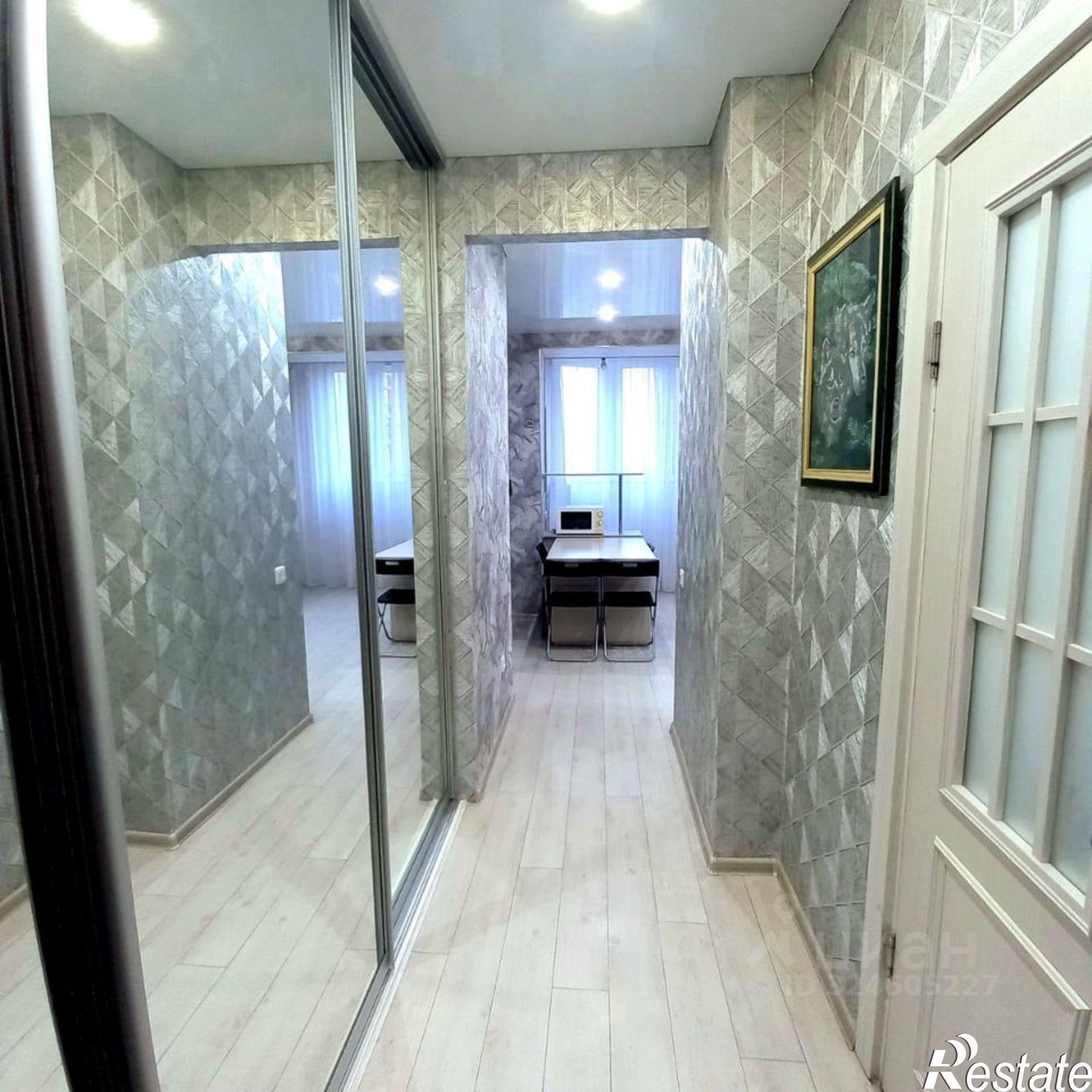 Купить квартиру за 5 300 000 рублей на Краснодар, Боспорская улица, 8