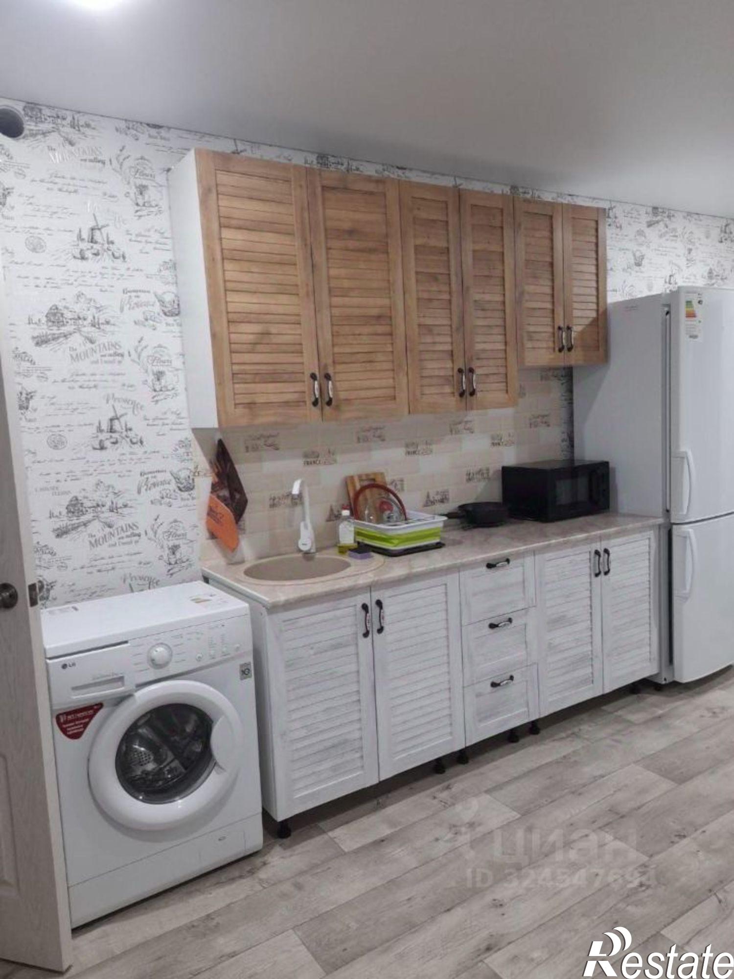 Купить квартиру за 3 100 000 рублей на Ейский район, Ейск г., Красная ул.