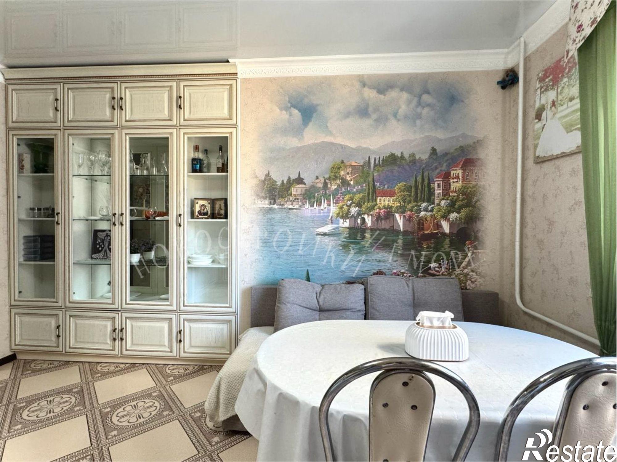 Купить квартиру за 11 000 000 рублей на Туапсе, улица Кириченко, 90