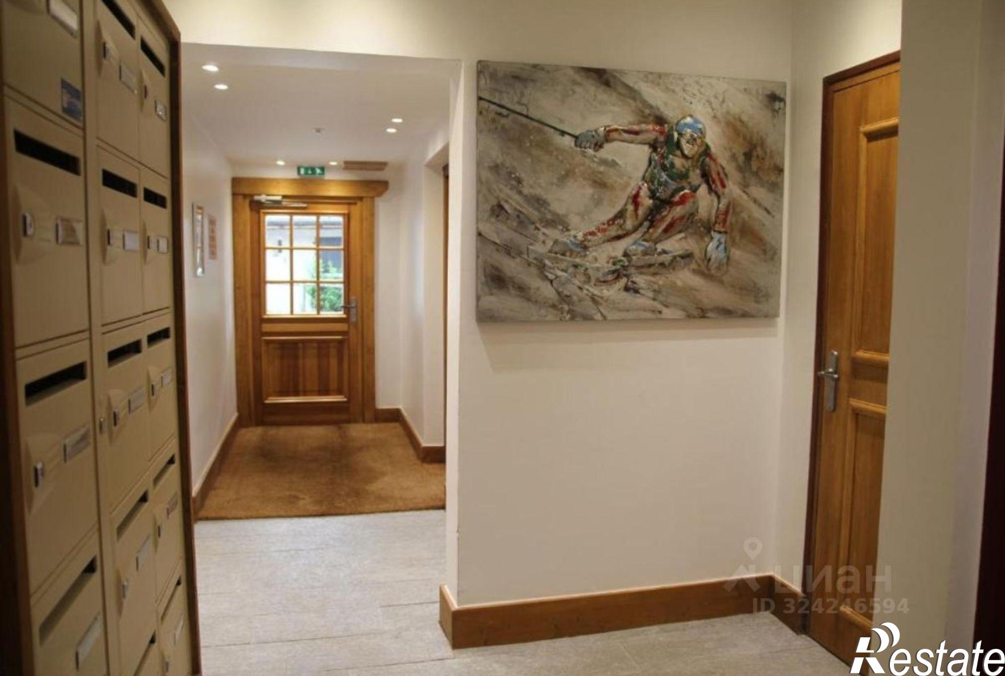 Купить квартиру за 9 800 000 рублей на Ачишховский переулок, 27