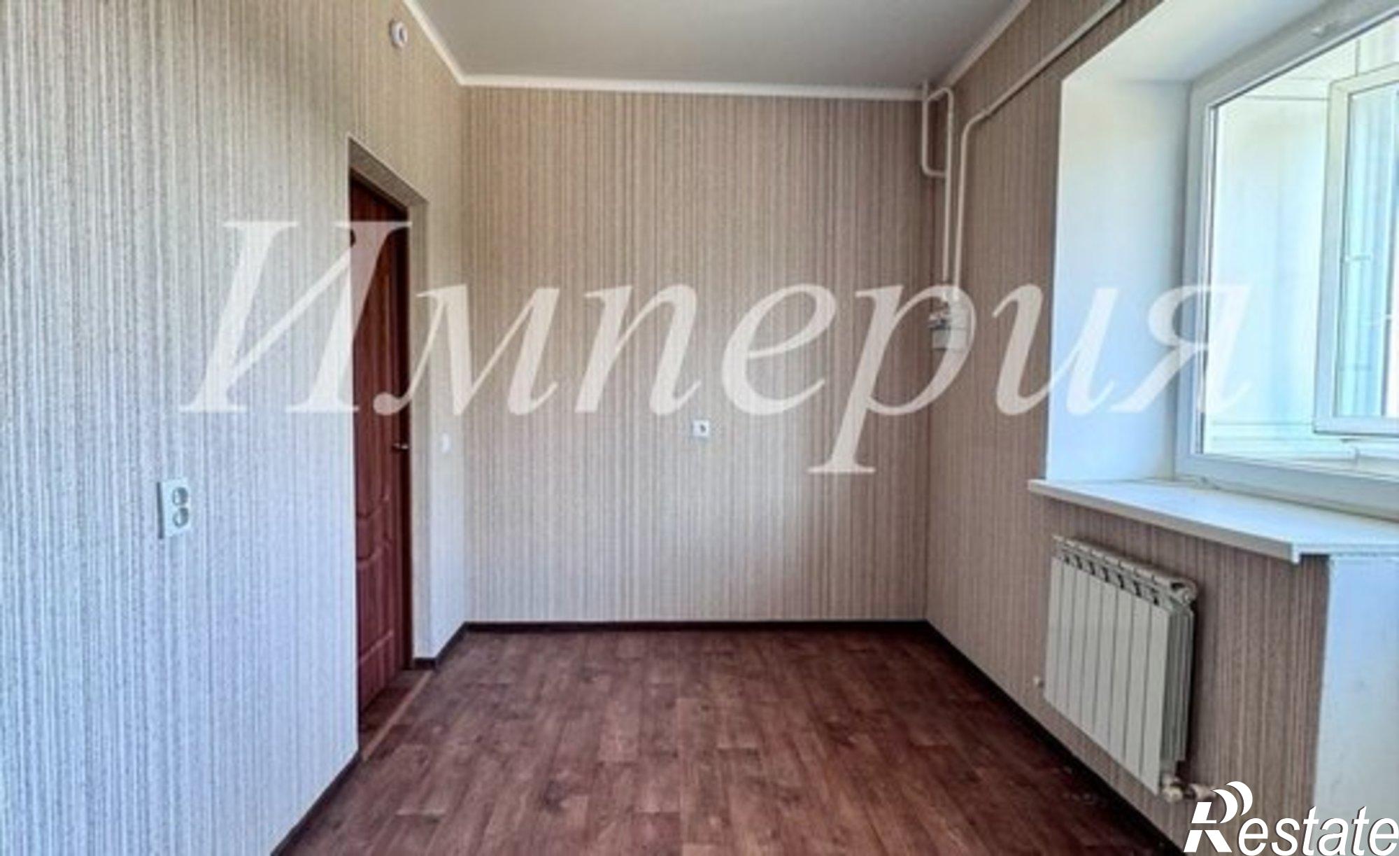 Купить квартиру за 2 600 000 рублей на Новокубанск, Молодая улица, 8