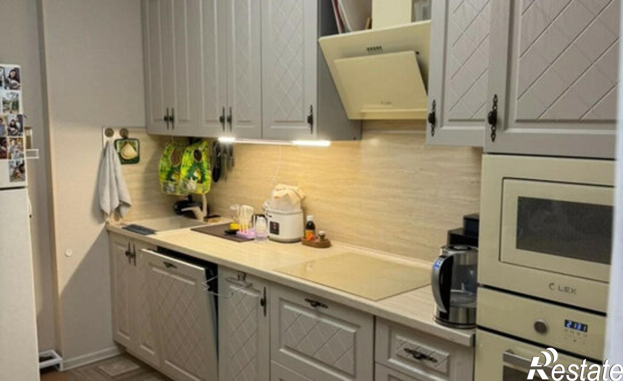 Купить квартиру за 7 800 000 рублей на Краснодар, улица Цезаря Куникова, 18лит4