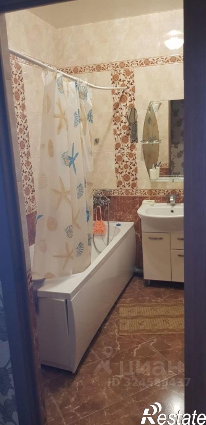 2-комн квартира улица Стаханова, 276,  д. 276