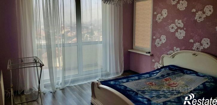 2-комн квартира улица Стаханова, 276,  д. 276