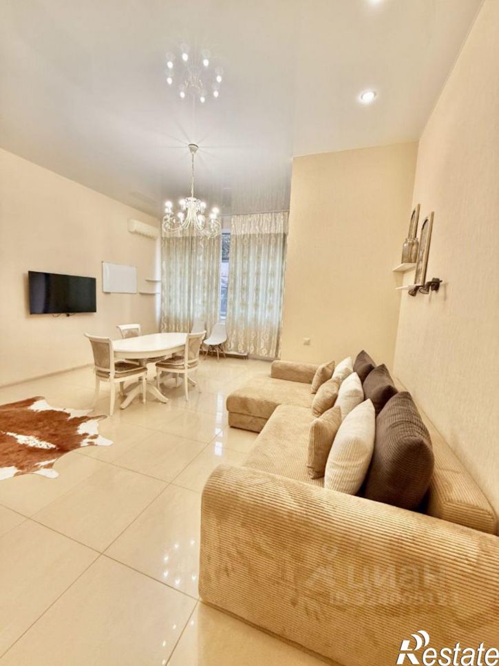 2-комн квартира Сочи, Альпийская улица, 1/3