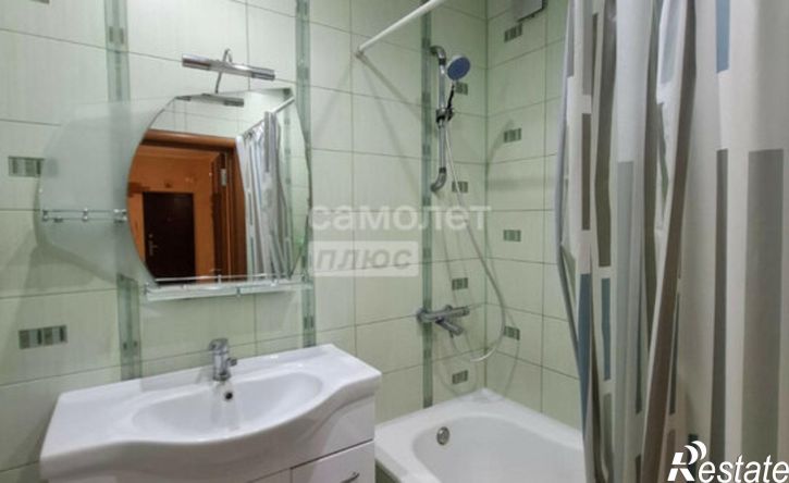 3-комн квартира улица Подвойского, 125,  д. 125