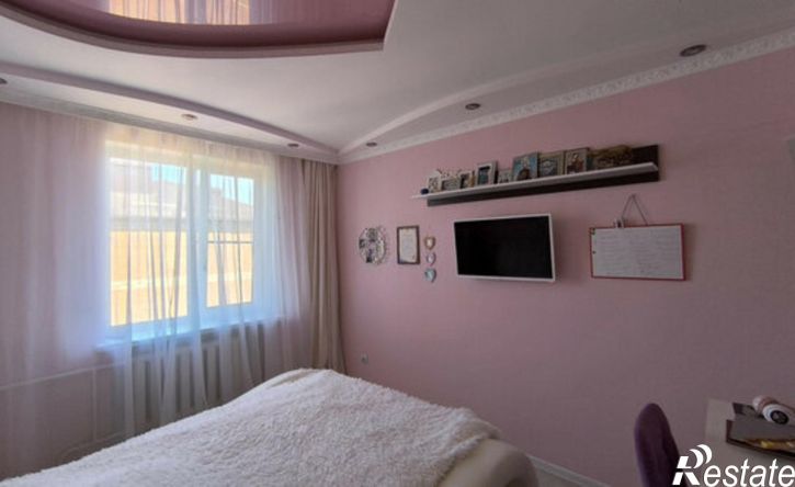 3-комн квартира улица 9 Января, 35,  д. 35