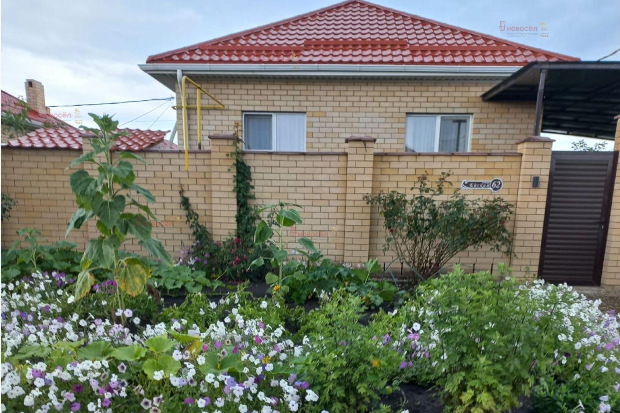 Купить дачу, дом, коттедж за 12 400 000 рублей на Ейская 62