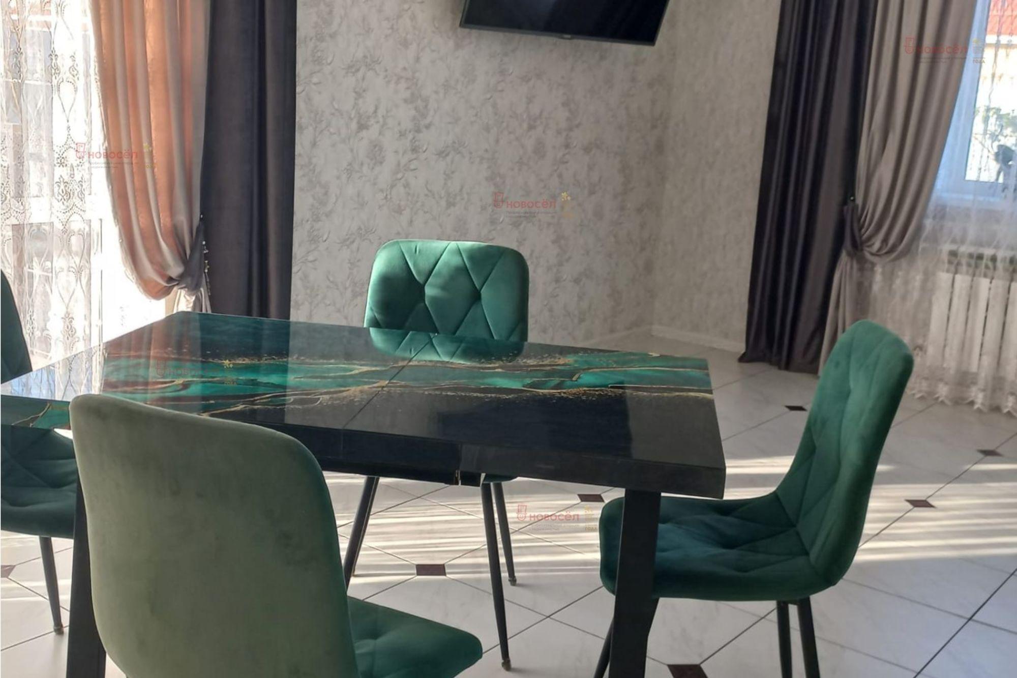 Купить дачу, дом, коттедж за 12 400 000 рублей на Ейская 62