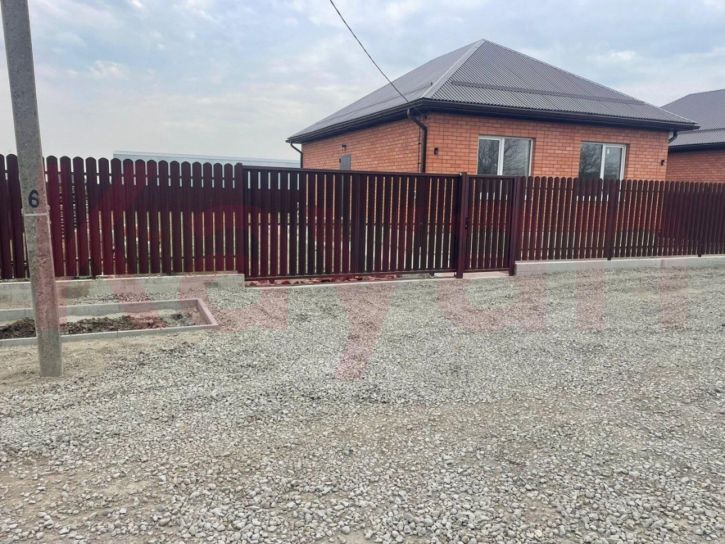 Коттедж/дом Комарова ул.