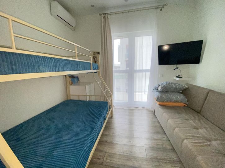 2-комн квартира улица Калинина, 150к3