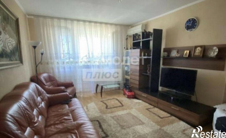 4-комн квартира улица Калинина, 112А,  д. 112А