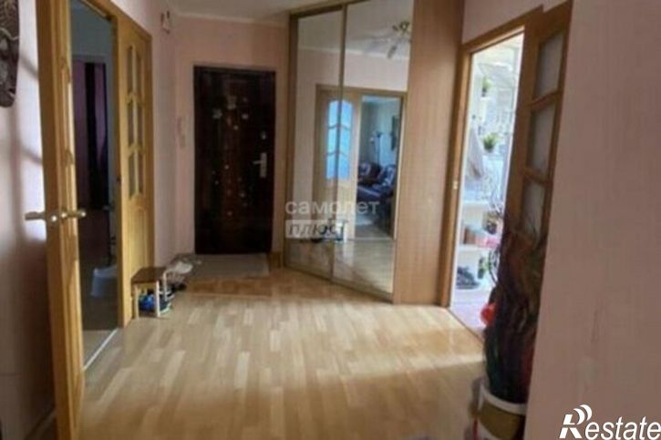 4-комн квартира улица Калинина, 112А,  д. 112А