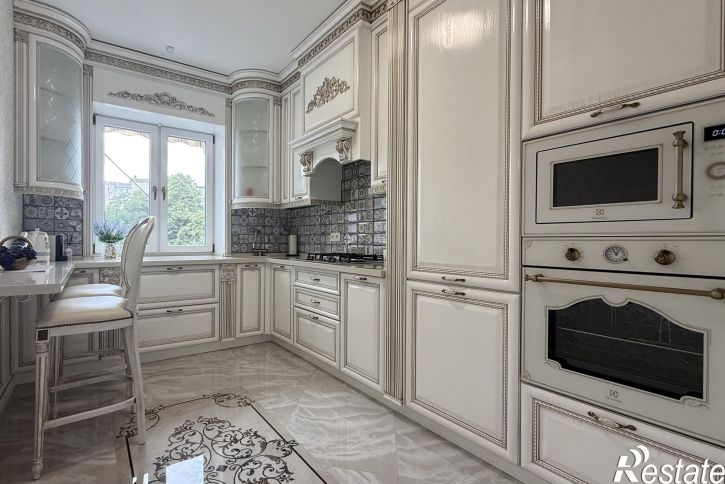 3-комн квартира Красная улица,33