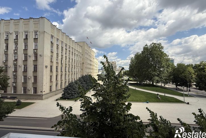 3-комн квартира Красная улица,33