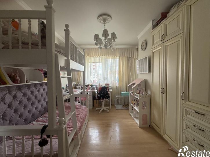 3-комн квартира Чекистов проспект,26/3