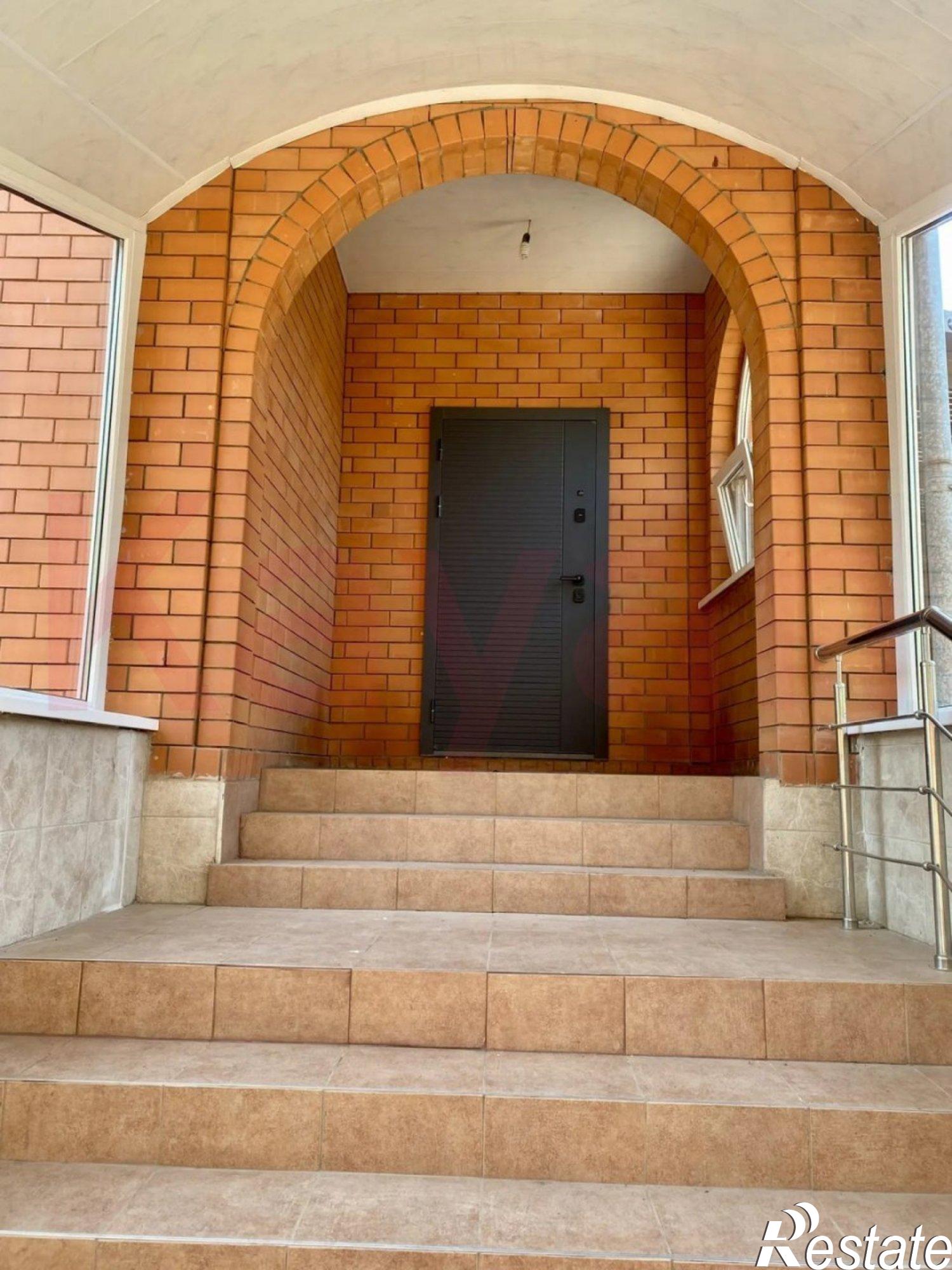 Купить дачу, дом, коттедж за 32 400 000 рублей на Ленина ул.