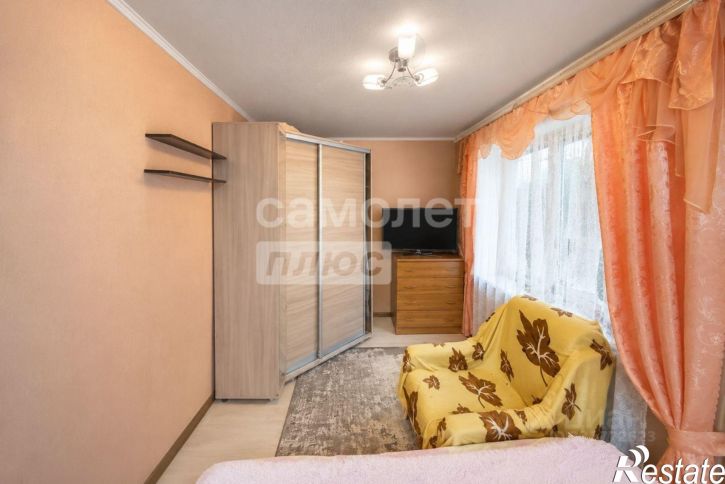 2-комн квартира ул Дзержинского, 1,  д. 1