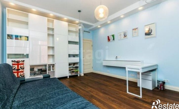 4-комн квартира Краснодар, микрорайон Центральный, Красноармейская улица, 55/1