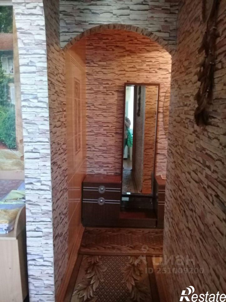 2-комн квартира Ейск, Первомайская улица, 8