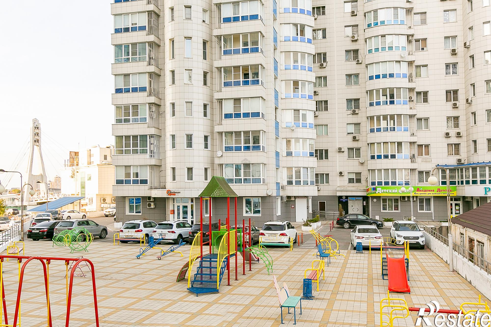 Купить квартиру за 26 000 000 рублей на Центральный внутригородской округ,набережная Кубанская,37/10