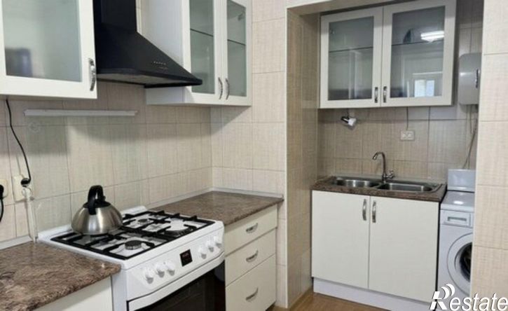 3-комн квартира Крымск, Вишнёвая улица, 1