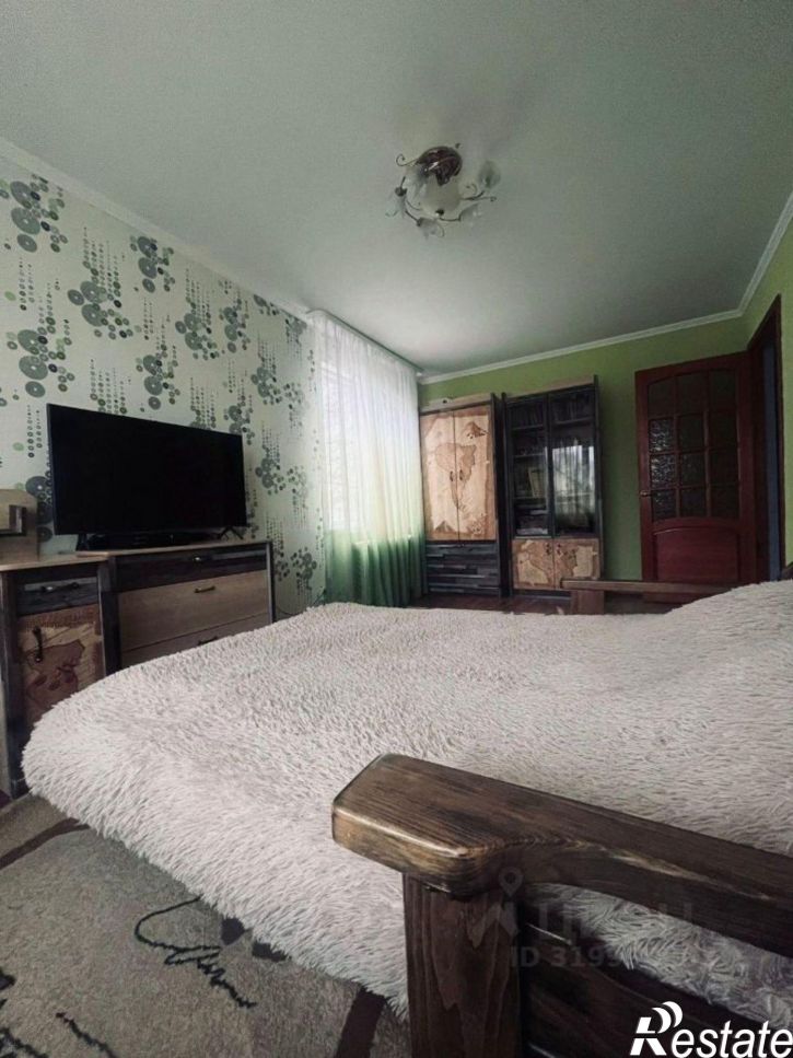 3-комн квартира ул Дзержинского, 3,  д. 3