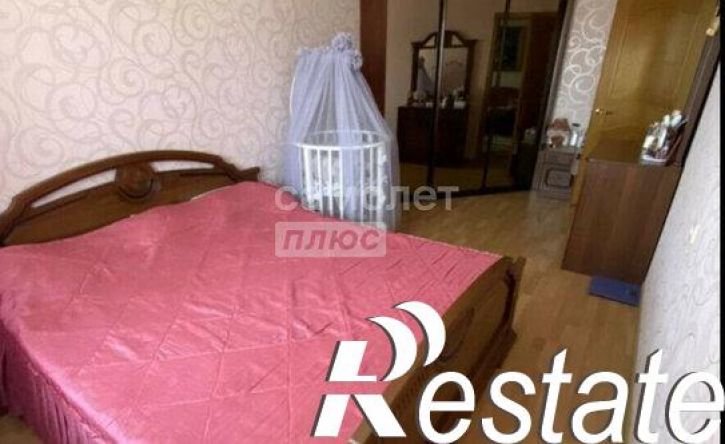 4-комн квартира улица Калинина, 112А,  д. 112А