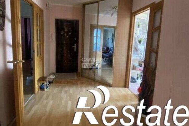 4-комн квартира улица Калинина, 112А,  д. 112А