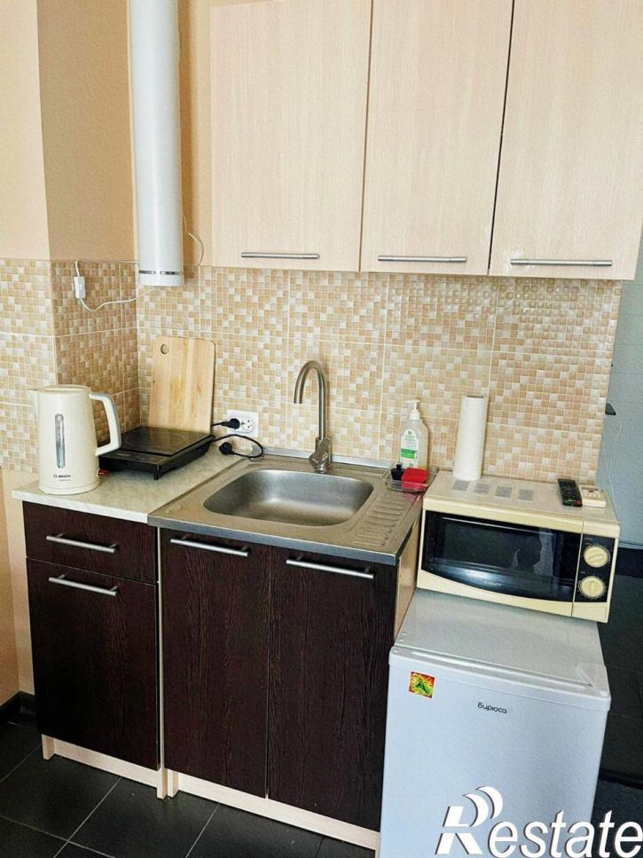 Студия Ростовская , 8