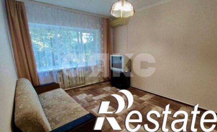 3-комн квартира улица Павлова, 1,  д. 1