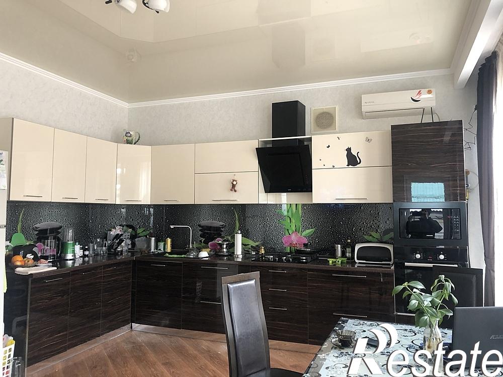 Купить дачу, дом, коттедж за 15 990 000 рублей на Комсомольская улица