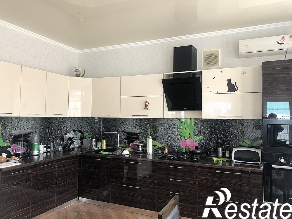 Купить дачу, дом, коттедж за 15 990 000 рублей на Комсомольская улица